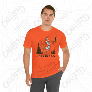 Men’s Funny ’He is Rizzin’’ Basketball Jesus Dunk Tee: Humorous Sports Shirt for Basketball Fans - T-Shirt