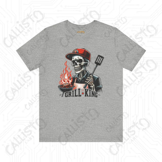 Men’s Funny ’Grill King’ Horror Skeleton Dad Graphic Shirt: Humorous BBQ Apparel for Grill Masters and Dads