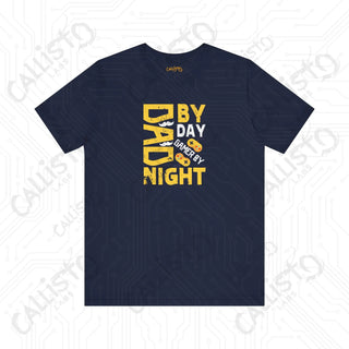 Men’s ’Dad by Day Gamer by Night’ Graphic Shirt: Fun and Stylish Tee for Gaming Dads - Perfect Gift Idea - Navy