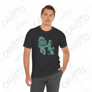 Men’s ’Dad You’re the King’ Lion and Cubs Graphic Shirt: Celebrate Fatherhood with this Majestic and