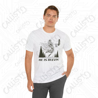 Men’s Funny ’He is Rizzin’’ Basketball Jesus Dunk Tee: Humorous Sports Shirt for Basketball Fans - T-Shirt