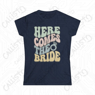 Retro Print ’Here Comes the Bride’ Matching Bridal Party Women’s Softstyle Tee - Navy / S