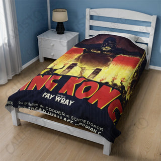 Vintage King Kong Velveteen Plush Blanket - Cozy and Nostalgic Home Décor Accent